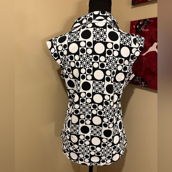 NWOT  IBKUL ELISE BLACK & WHITE Sleeveless Polo Golf Shirt - Picture 4 of 12